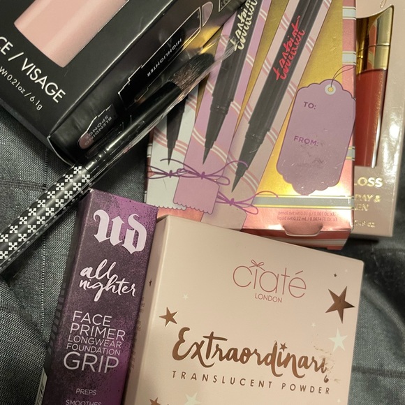 🔥BRAND NEW🔥 Makeup Bundle - Tarte, MAC, Urban Decay - Picture 5 of 6